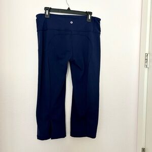 Lululemon Blue Women's Slit BB Hem Straight Leg Cropped Activewear Pants Size 12